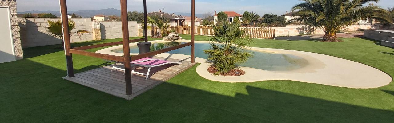 Césped artificial para piscinas en Madrid